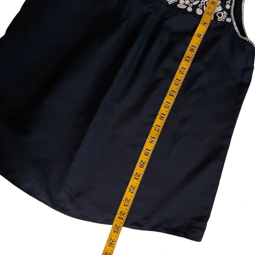 Banana Republic Embroidered Navy Blue Sleeveless Top Size M - Picture 5 of 6